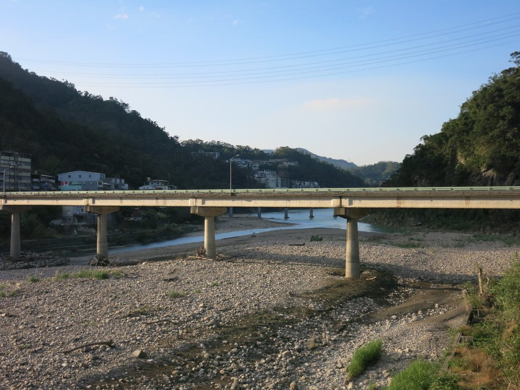 1041222新店大粗坑山、猴洞崙、坑內山、翡翠谷山連走~尋