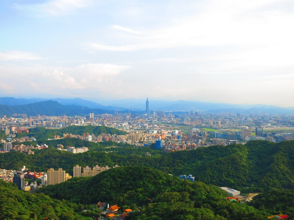 內湖碧山巖搞飛機了~
