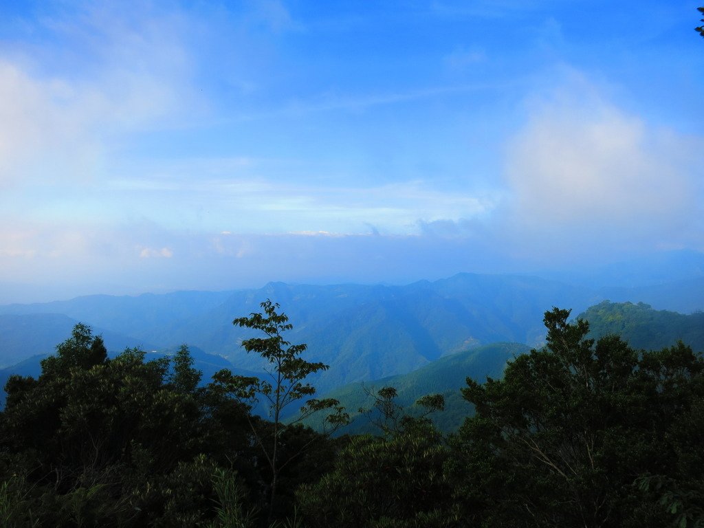 1031004新竹尖石高台山及小中大島田山三山連走~高島P型