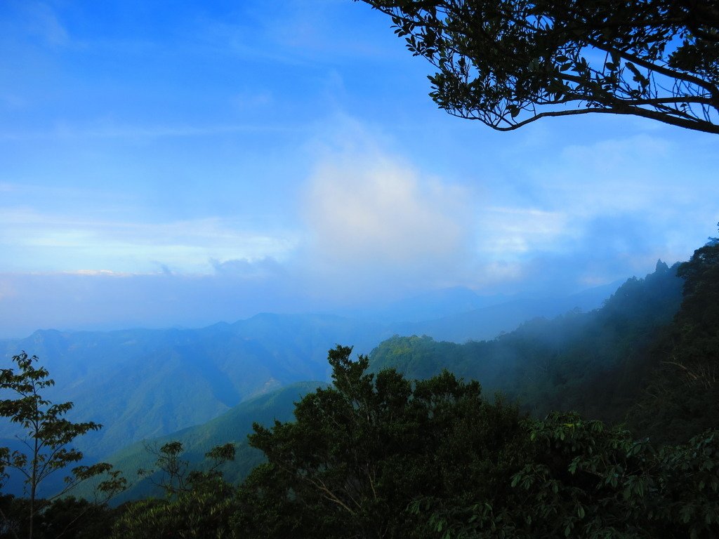 1031004新竹尖石高台山及小中大島田山三山連走~高島P型