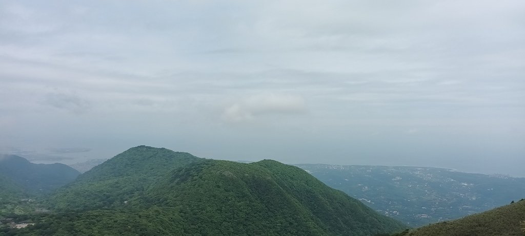 1120427小觀音山群峰Y型來回(下篇)~大屯山鞍部停車場