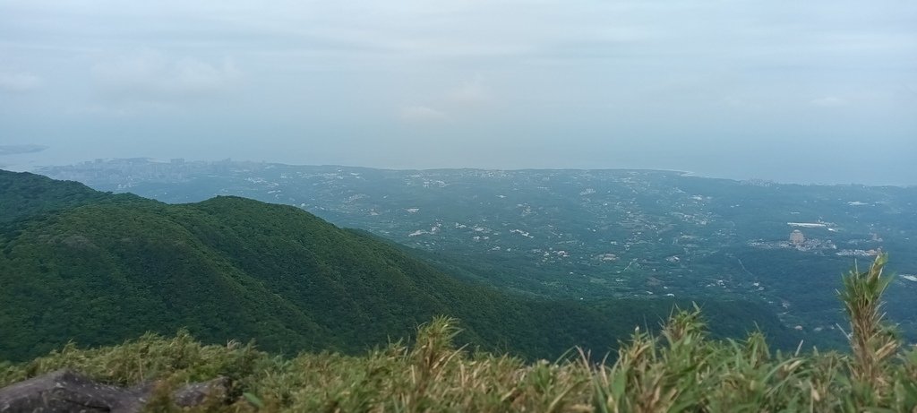 1120427小觀音山群峰Y型來回(下篇)~大屯山鞍部停車場