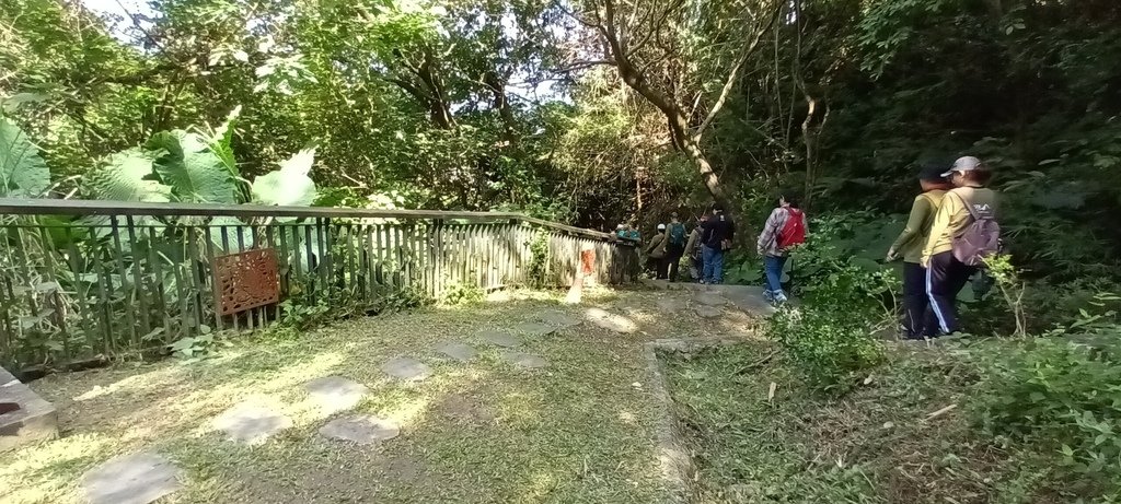 虎山步道(四獸山)旁的松山一號煤礦坑~