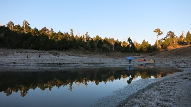 那一年的藍天包場及寒冷的加羅湖(三)~藍白篇。