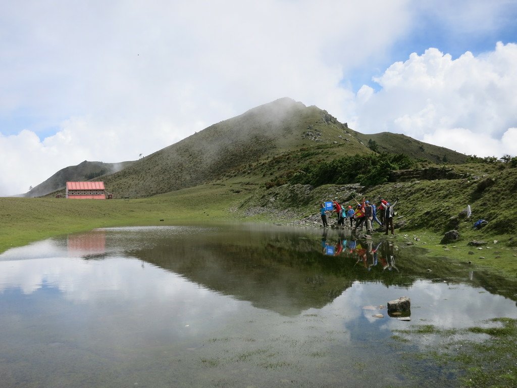 大水窟池和大水窟山屋