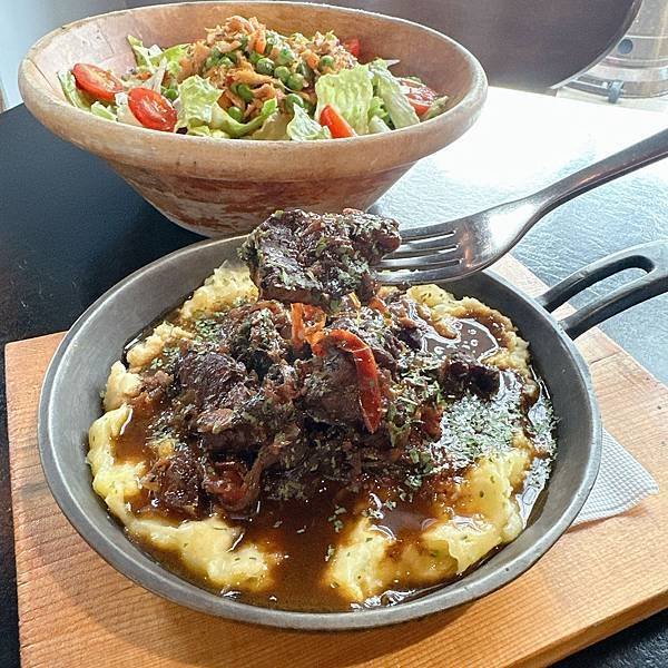 超美的歐陸餐廳～ ABV閣樓餐酒館 板橋府中店，在台灣就能享