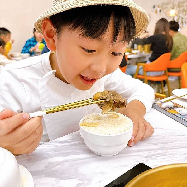 夜貓族9折啦～熊翻滾一百八十度暖心鍋物268吃到飽，夜貓限定