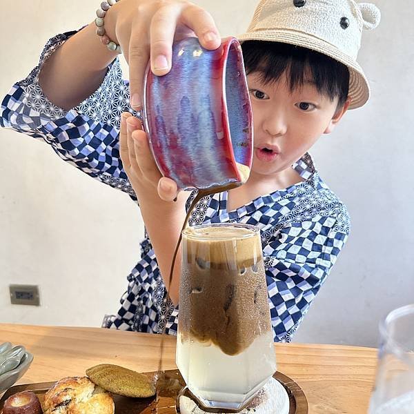 台南景點/親子景點推薦～十八品茶席 宋代末茶刷茶文化體驗，自