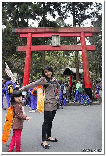 母女揹餅乾