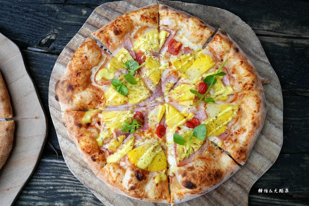 Luau pizza 柴寮披薩 ❙ 童話小屋美味現烤披薩，新