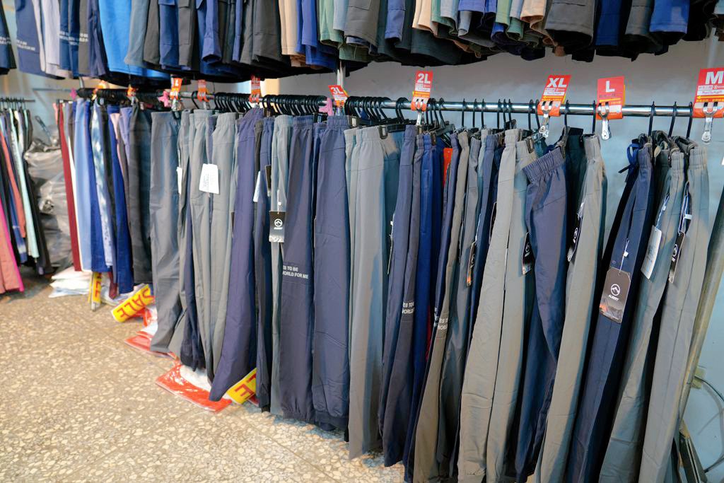 基隆破盤特賣會，冰瓷祕魯冰棉T、冰絲防曬外套3件500元、7