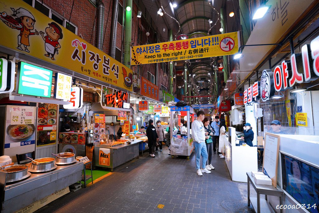 韓國釜山夜市美食「富平罐頭市場」，南浦洞密陽血腸豬肉湯飯，釜