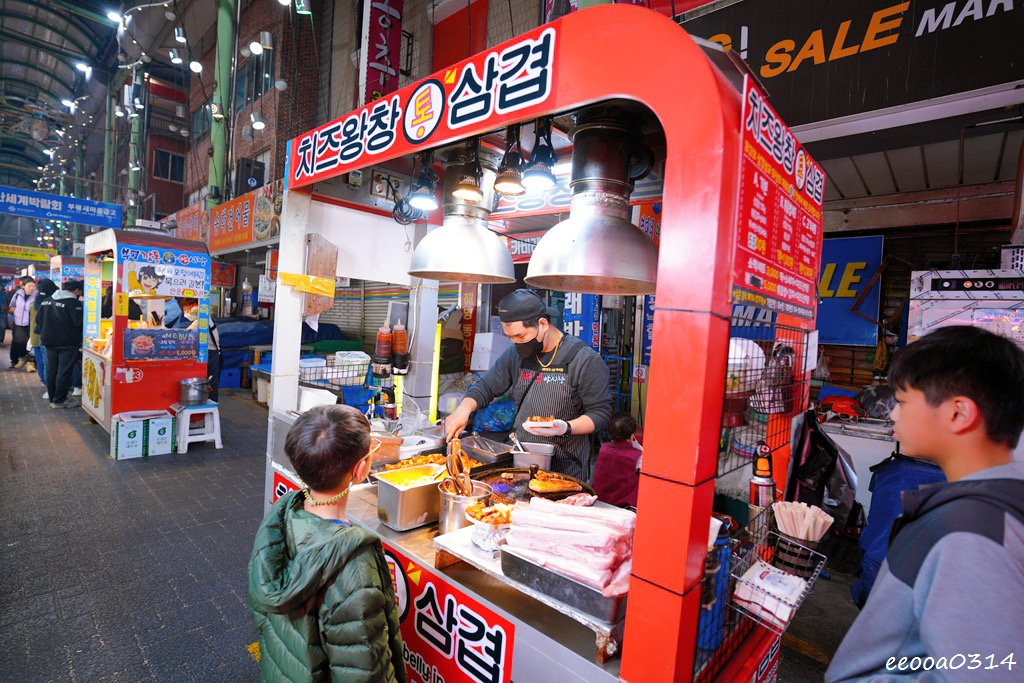 韓國釜山夜市美食「富平罐頭市場」，南浦洞密陽血腸豬肉湯飯，釜