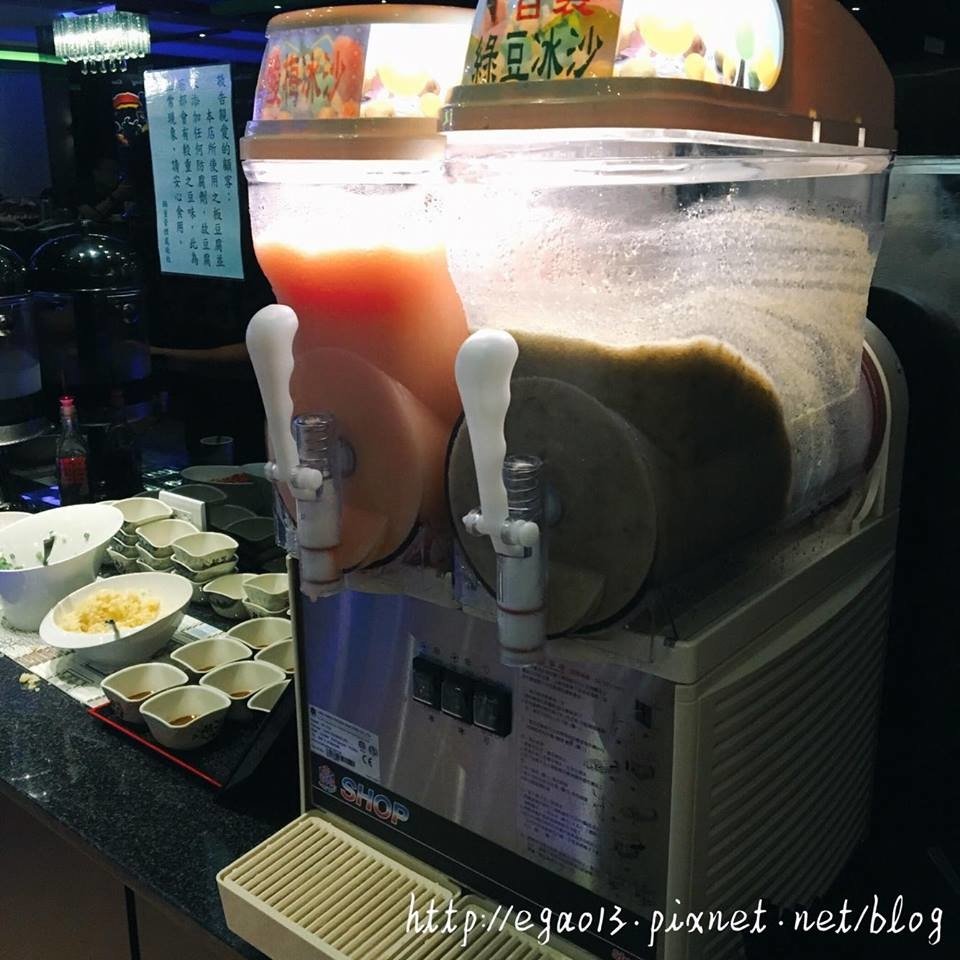 【新北投站】新北投旗艦店-鍋董，寵物友善餐廳~海鮮肉片新鮮美