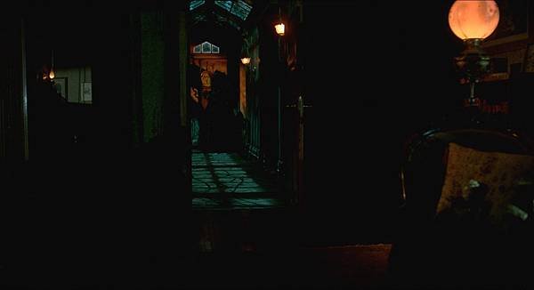 Crimson Peak 2015 (1080p Bluray x265 10bit AAC 7.1 Tigole) [UTR].mkv_20230715_142253.675.jpg