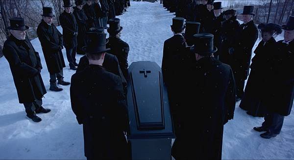 Crimson Peak 2015 (1080p Bluray x265 10bit AAC 7.1 Tigole) [UTR].mkv_20230715_142132.366.jpg