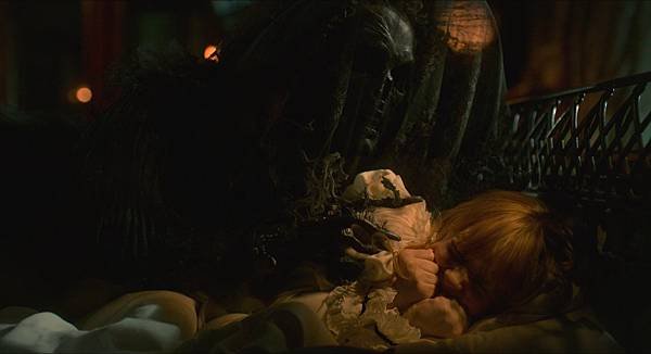 Crimson Peak 2015 (1080p Bluray x265 10bit AAC 7.1 Tigole) [UTR].mkv_20230715_142318.624.jpg