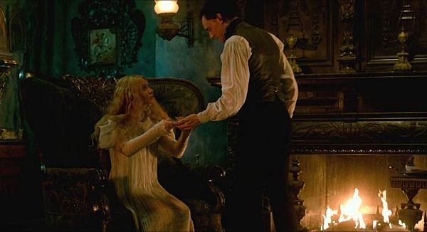 Crimson Peak 2015 (1080p Bluray x265 10bit AAC 7.1 Tigole) [UTR].mkv_20230715_152828.001.jpg