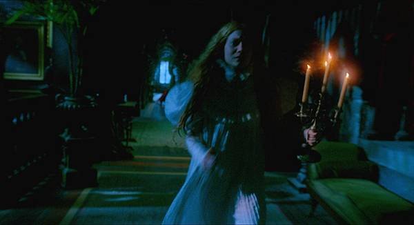 Crimson Peak 2015 (1080p Bluray x265 10bit AAC 7.1 Tigole) [UTR].mkv_20230715_154113.432.jpg