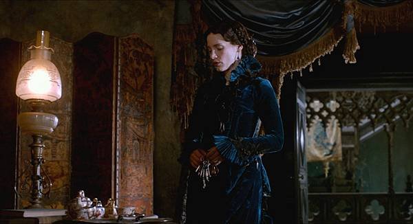 Crimson Peak 2015 (1080p Bluray x265 10bit AAC 7.1 Tigole) [UTR].mkv_20230715_161448.907.jpg