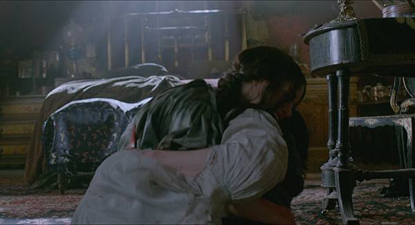 Crimson Peak 2015 (1080p Bluray x265 10bit AAC 7.1 Tigole) [UTR].mkv_20230715_163919.002.jpg