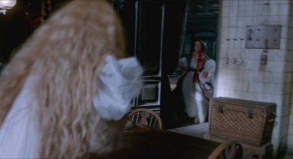 Crimson Peak 2015 (1080p Bluray x265 10bit AAC 7.1 Tigole) [UTR].mkv_20230715_164017.837.jpg