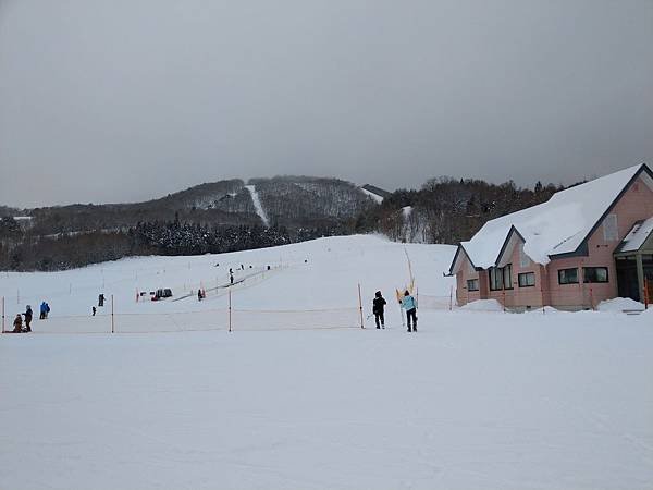 福島｜滑雪初體驗：星野ALTS磐梯的第一堂滑雪課X南東北雪場