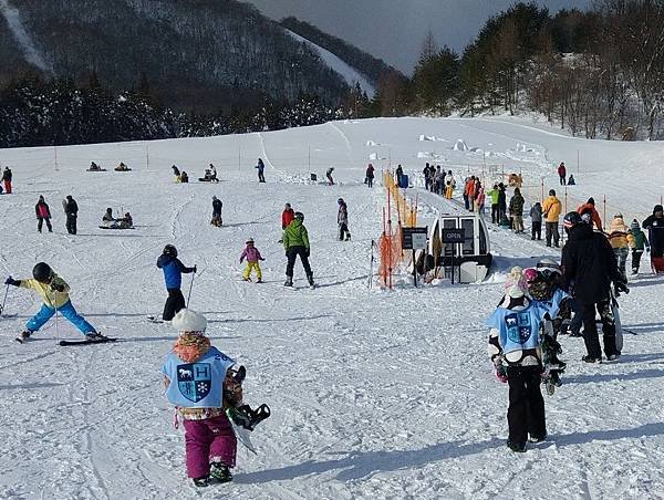 福島｜滑雪初體驗：星野ALTS磐梯的第一堂滑雪課X南東北雪場