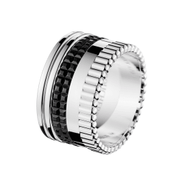 jrg01789-quatre-black-edition-ring-white-gold.png