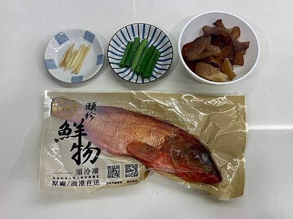 薑絲木耳蒸鮮魚3.jpg