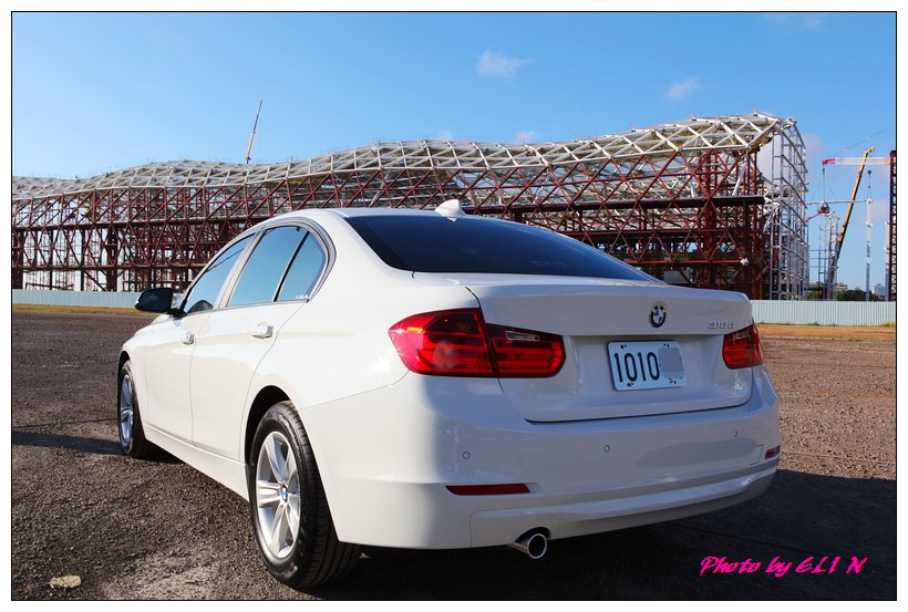 1011122-BMW 318d-20_副本