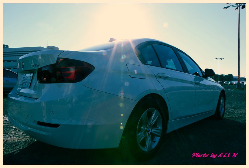 1011122-BMW 318d-22_副本