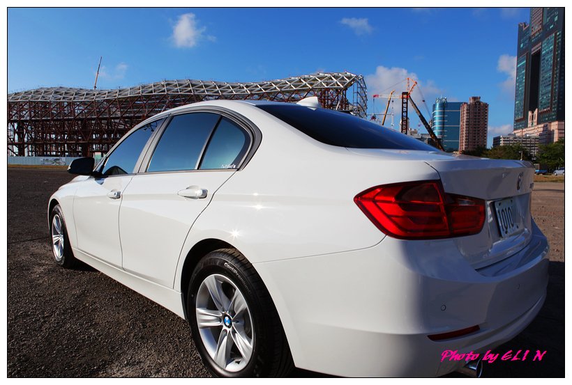 1011122-BMW 318d-24_副本