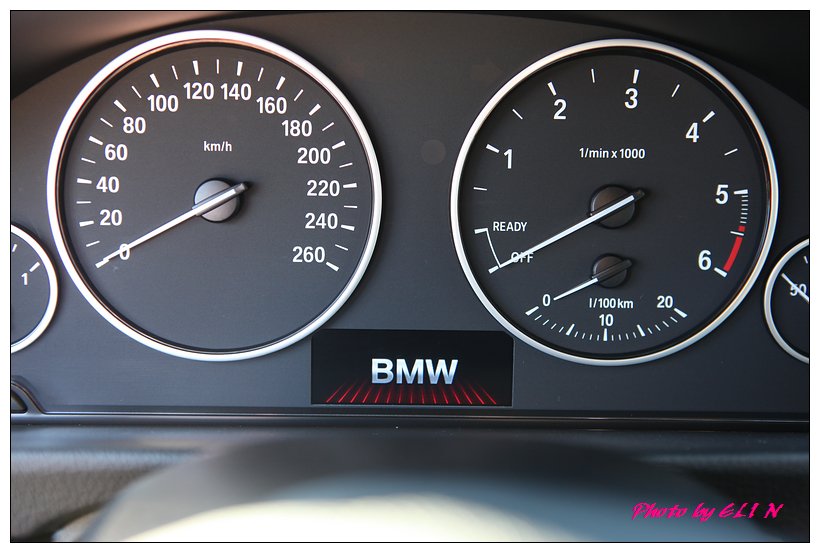 1011122-BMW 318d-27