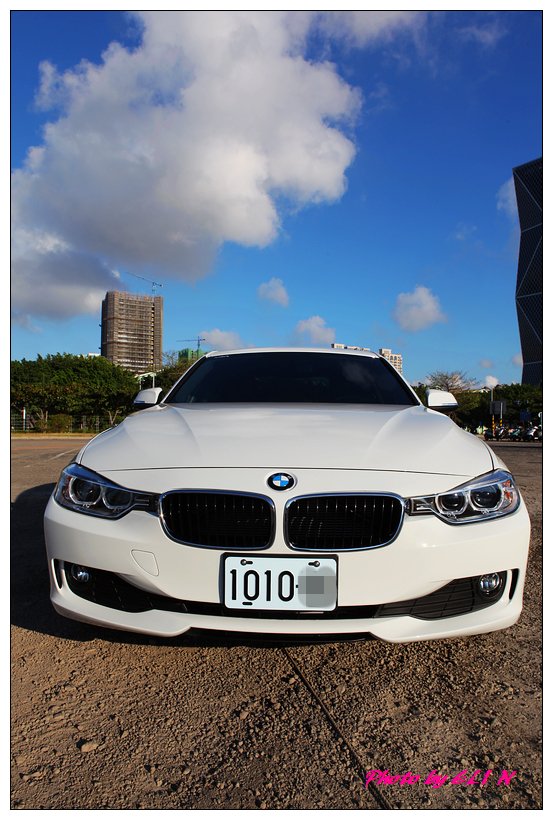 1011122-BMW 318d-36_副本