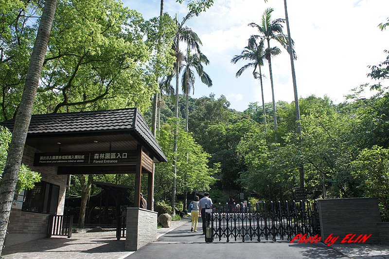 1030501.02.03-三義木雕街&amp;四月雪小徑&amp;賴新魁麵館&amp;渴望會館&amp;小人國&amp;大阪根森林溫泉酒店&amp;三峽老街&amp;鶯歌陶瓷老街-75.jpg