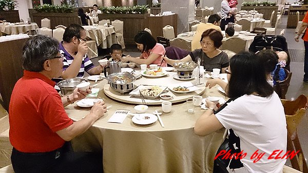 1030501.02.03-三義木雕街&amp;四月雪小徑&amp;賴新魁麵館&amp;渴望會館&amp;小人國&amp;大阪根森林溫泉酒店&amp;三峽老街&amp;鶯歌陶瓷老街-153.jpg