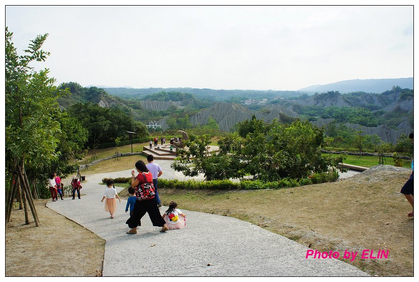 1031108-阿蓮快樂天堂&amp;月世界山頂土雞城&amp;月世界公園&amp;大崗山雲起時藝術空間&amp;賽門汕頭火鍋-84.jpg