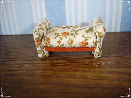 miniature sofa-orange flower 02