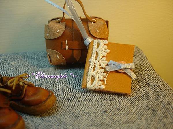 leather miniatures6.JPG