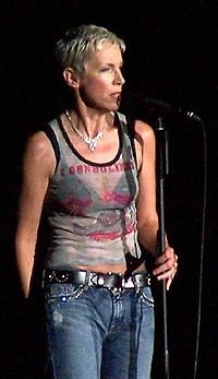 200px-Annie_lennox_nemahziz