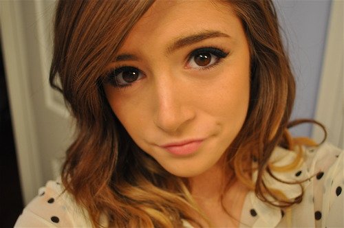 Chrissy Costanza4