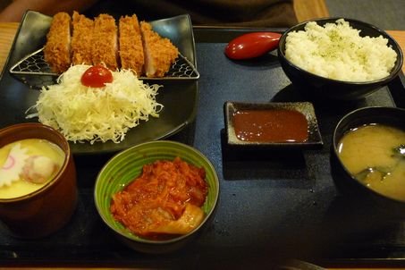 大頭吃飯9.JPG