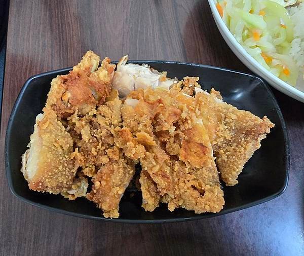 20250509海南雞飯和星巴克 (1).jpg