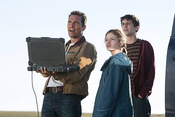 Interstellar_Stills