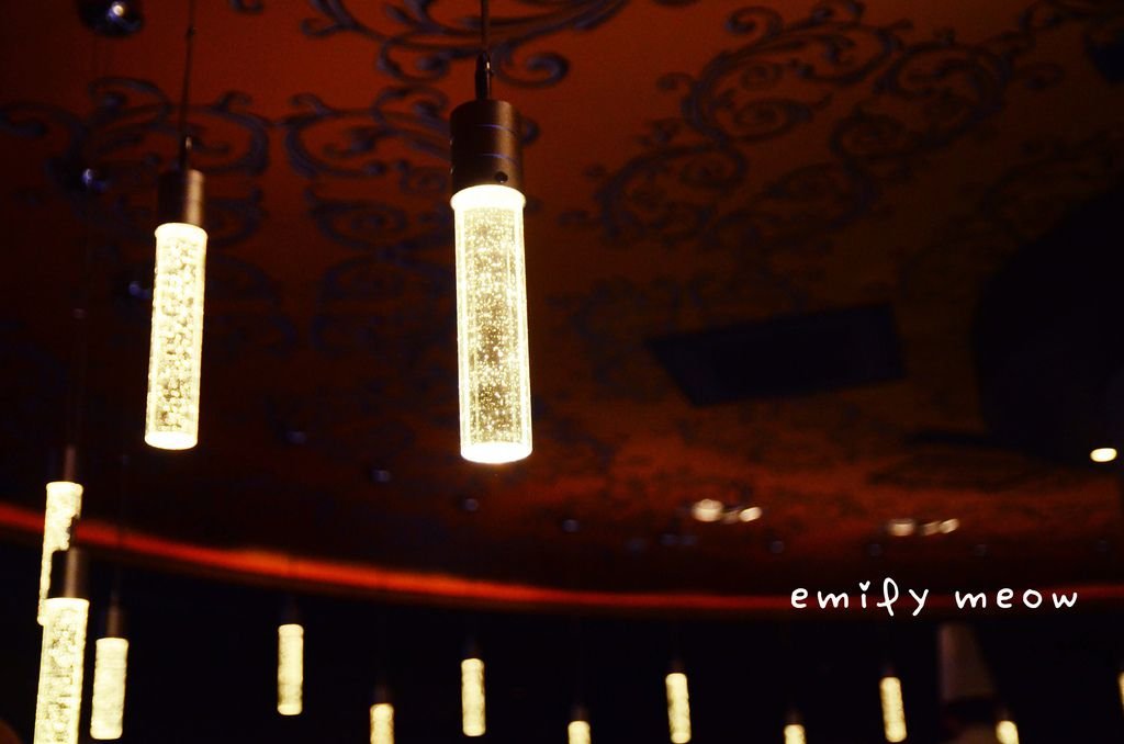 EMI_7084