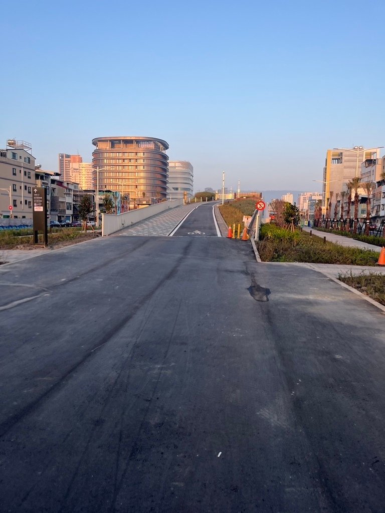 【高雄】腳踏車步道．鐵道綠園道．鳳山→左營．寬來順