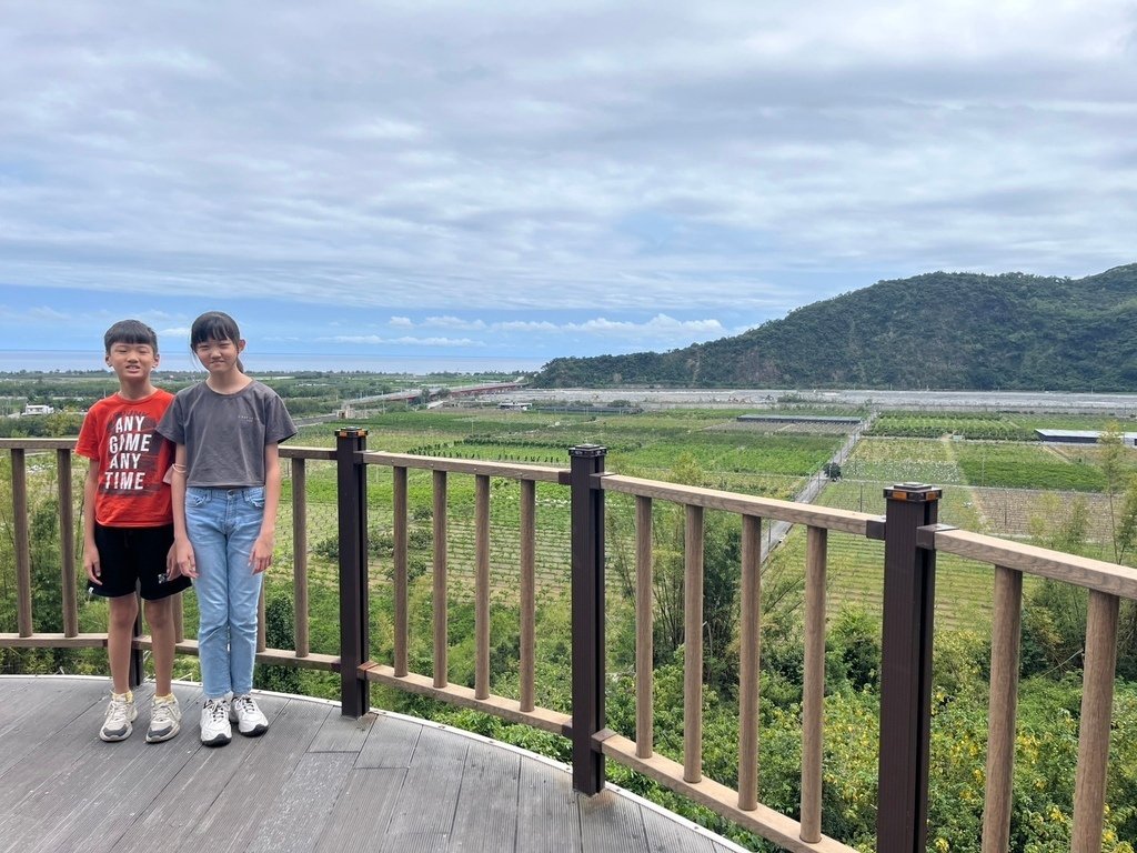【台東】知本圳親水公園．知本山上有家麵包店．鱷魚山觀景平台．