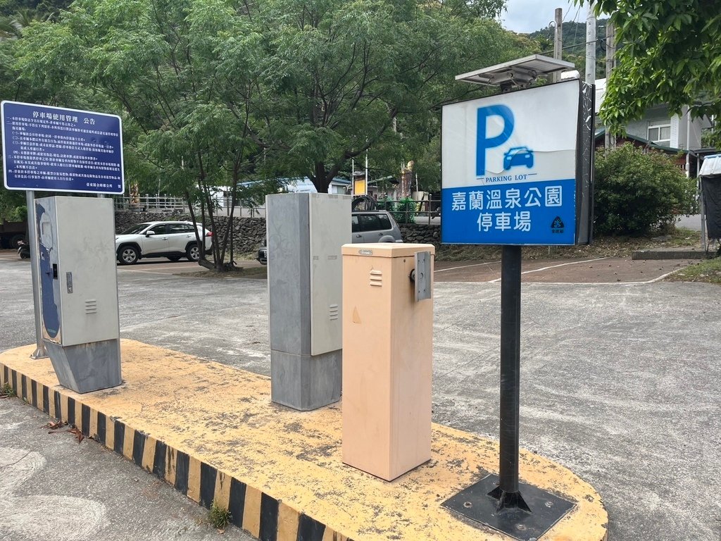 【台東】知本圳親水公園．知本山上有家麵包店．鱷魚山觀景平台．