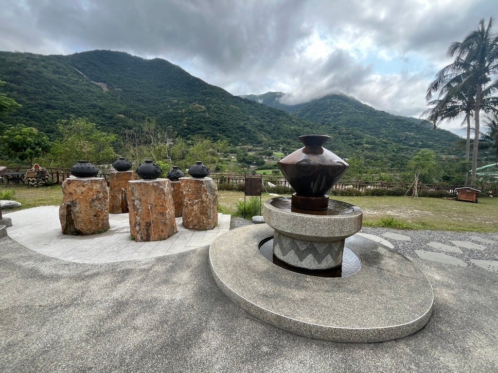 【台東】知本圳親水公園．知本山上有家麵包店．鱷魚山觀景平台．